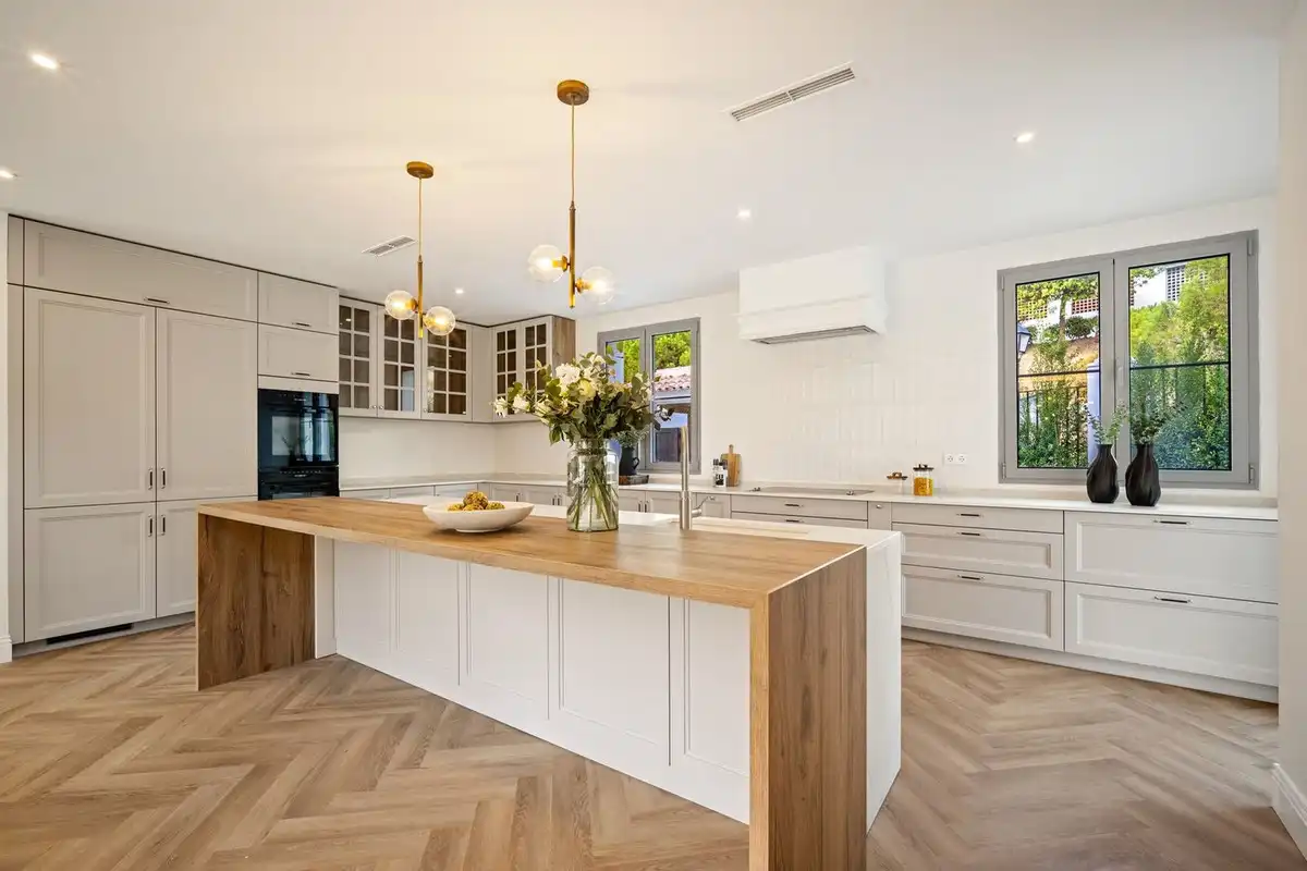 Kitchen of Detached homes for sale in Benahavís  with Terrace