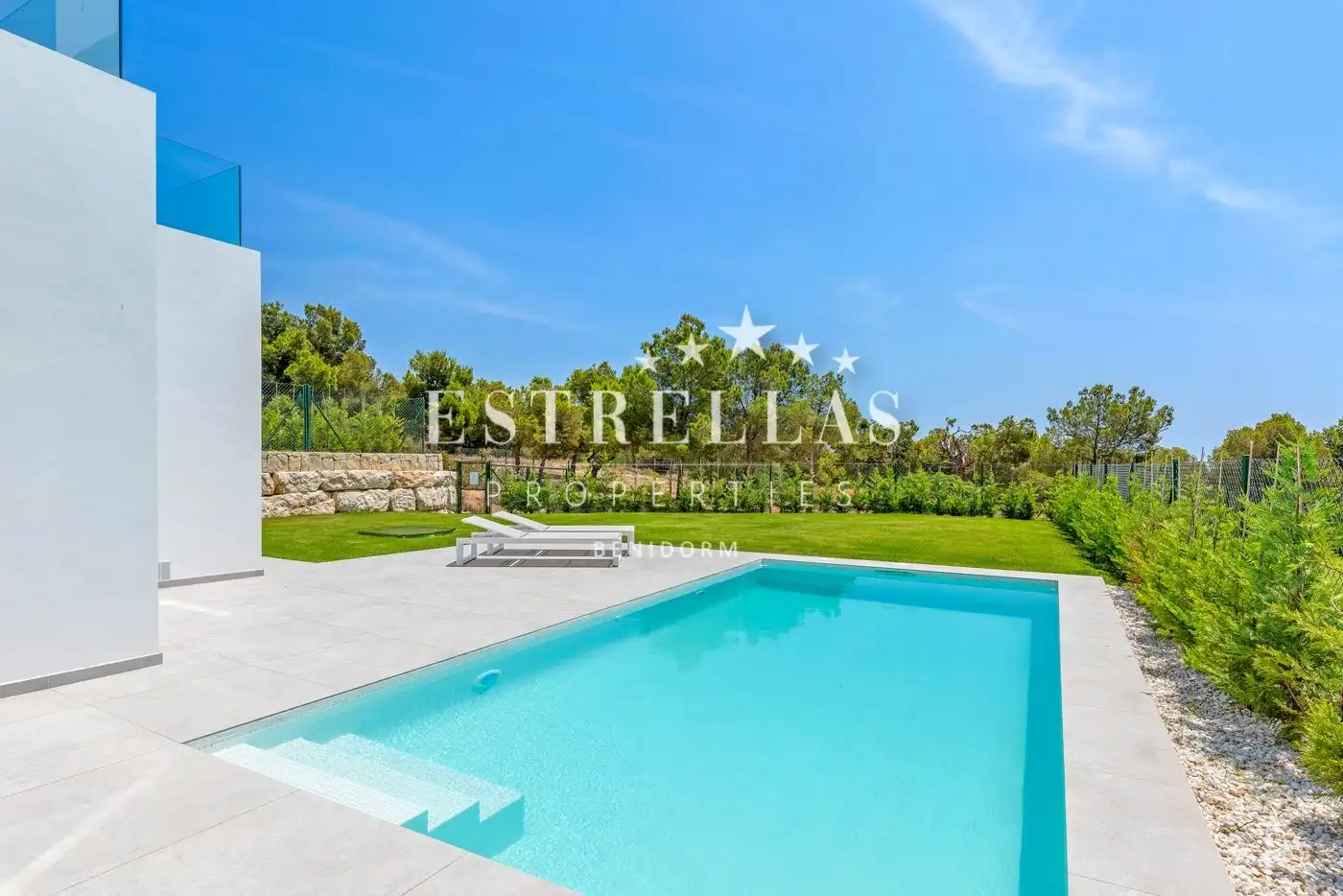 Chalet con piscina en venta en Golf Bahía, imagen 6