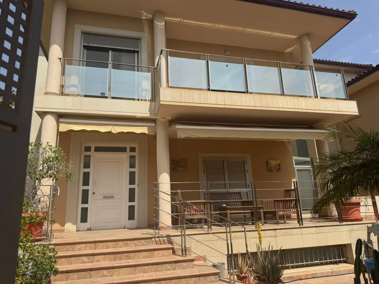 Vista exterior de Casa o chalet en venta en Elche / Elx con Aire acondicionado, Calefacción y Jardín privado