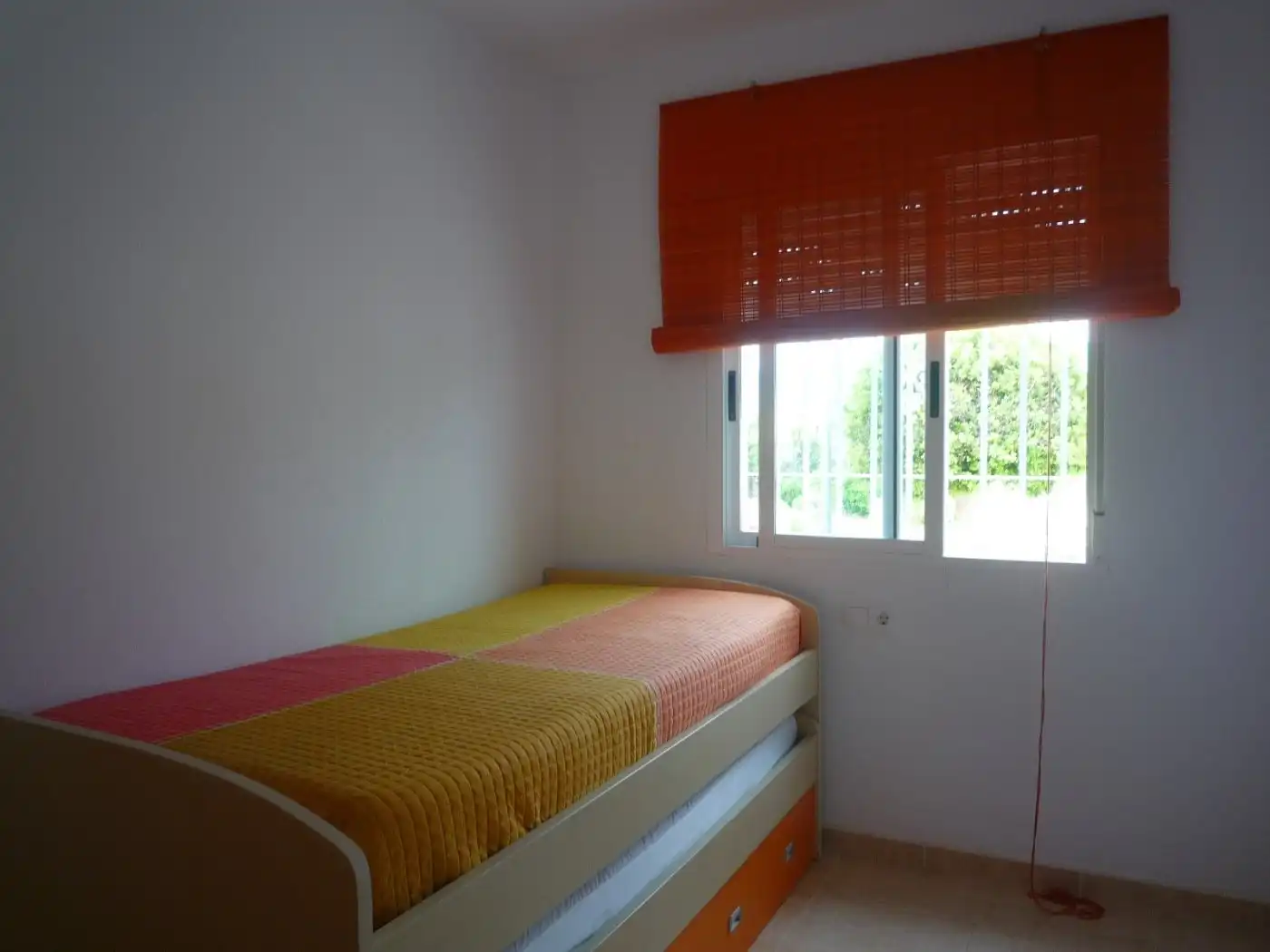 Habitación de Apartamento en venta en Xeraco con Terraza, Amueblado y Balcón