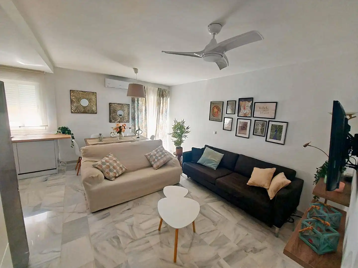 Sala de estar de Piso en venta en Sanlúcar de Barrameda con Aire acondicionado