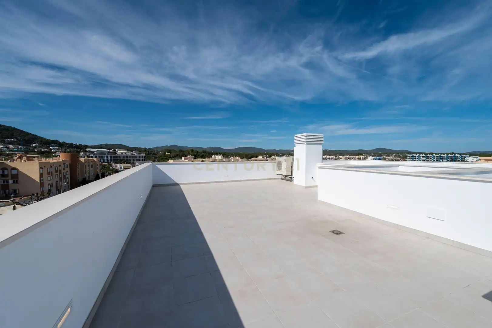 Terrasse von Wohnungen zur Miete in Santa Eulària des Riu mit Klimaanlage, Ofen und Waschmaschine