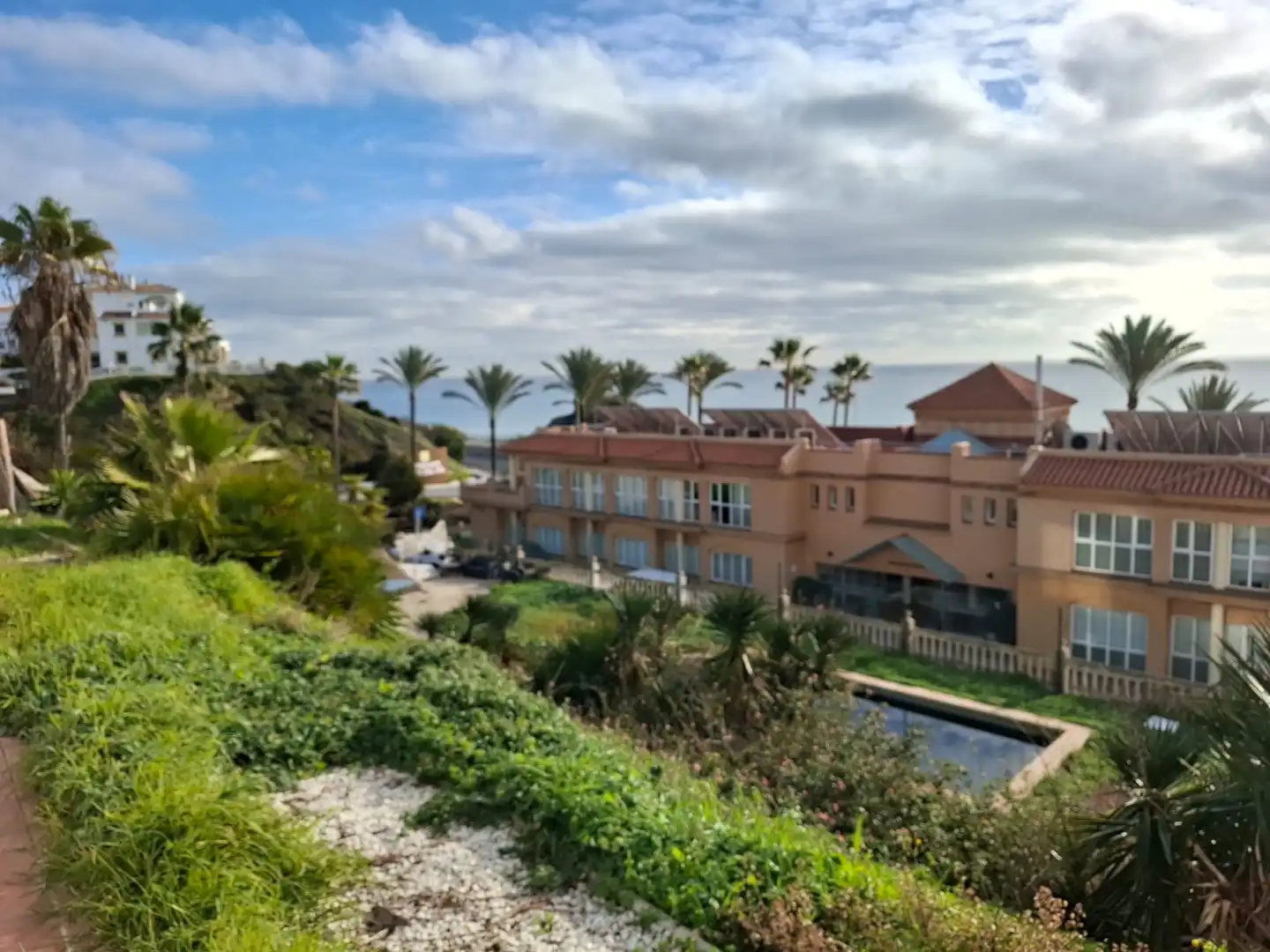 Vista exterior de Casa o xalet en venda en Mijas amb Aire condicionat, Calefacció i Jardí privat