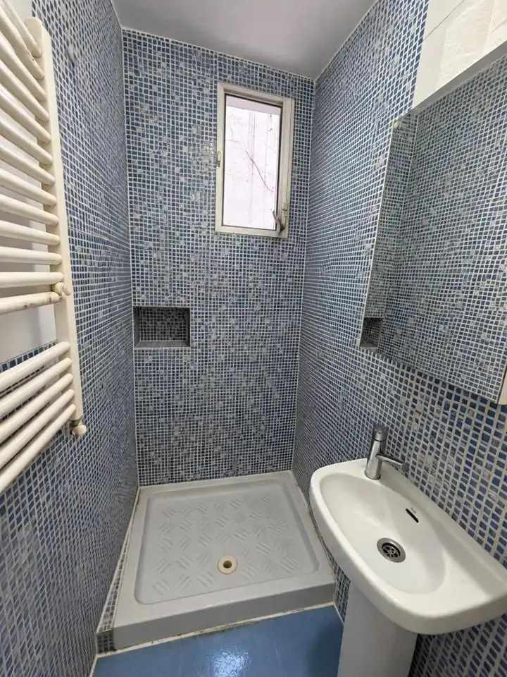 Badezimmer von Erdgeschoss zum Verkauf in Madrid mit Heizung