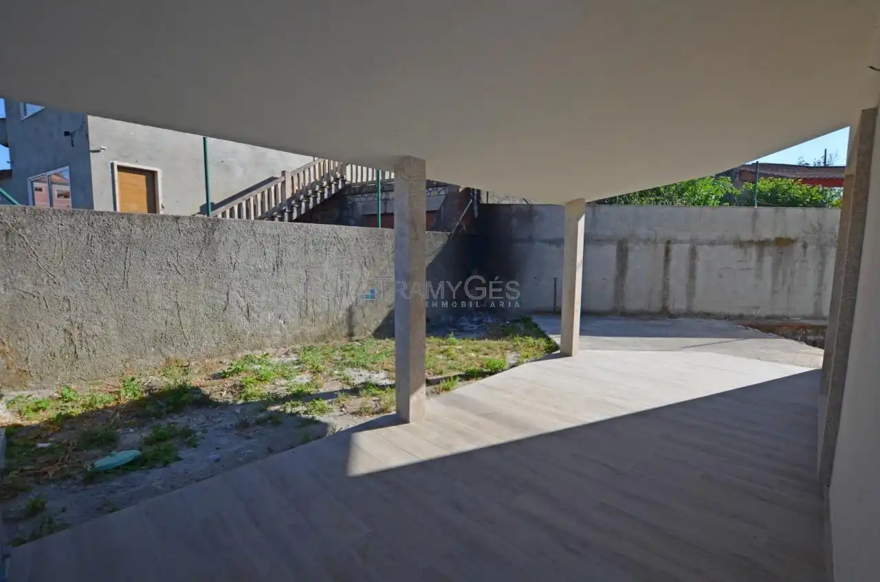 Terrassa de Casa o xalet en venda en A Guarda   amb Calefacció, Jardí privat i Terrassa