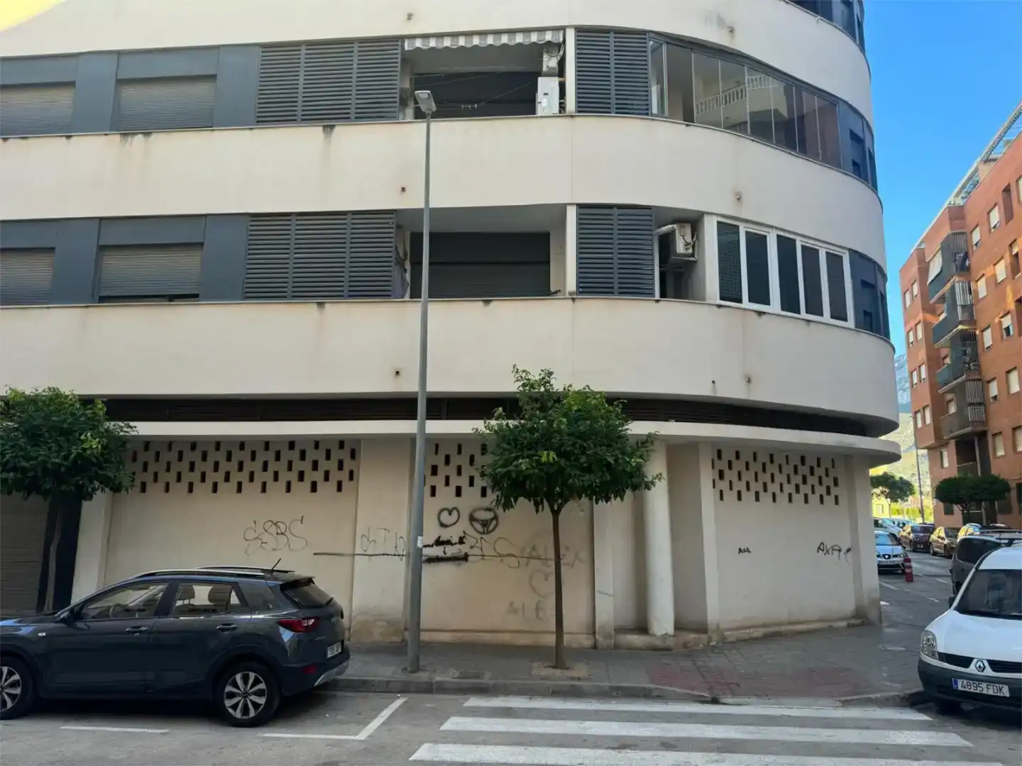 Vista exterior de Local en venda en Dénia