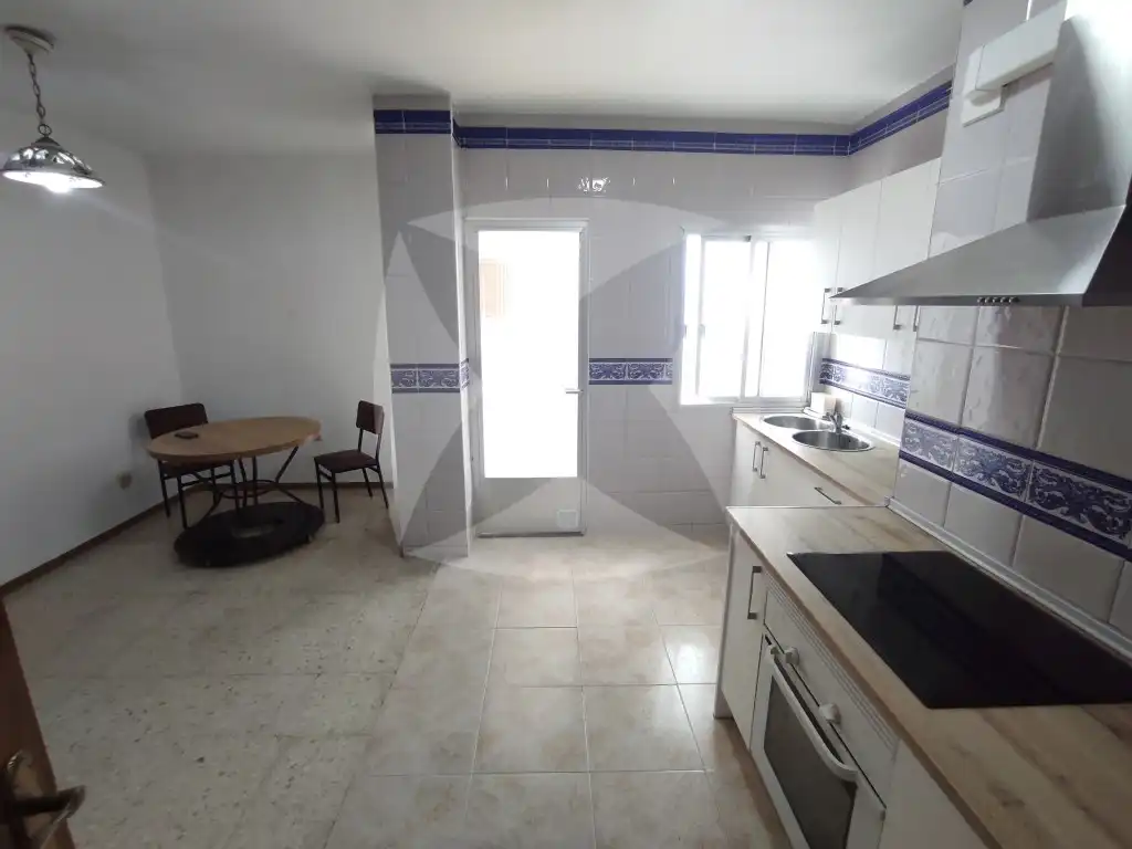 Kitchen of Flat for rent in Badajoz  with Terrace, Furnished and Oven