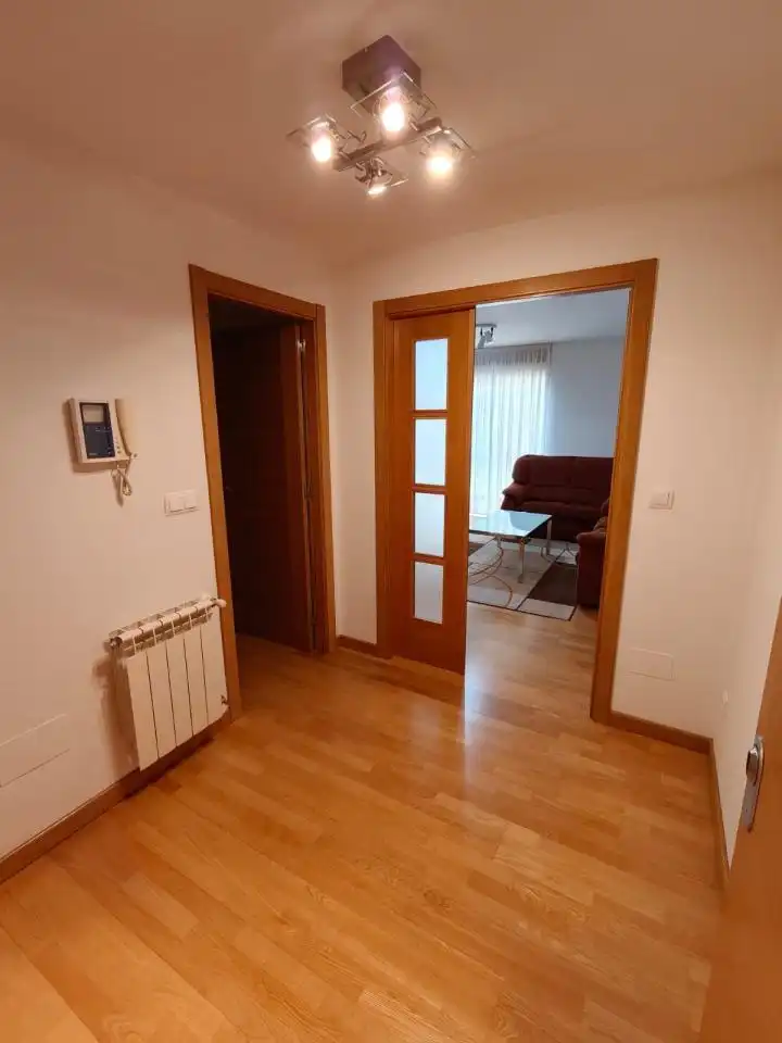 Apartamento de alquiler en Ames con Calefacción, Trastero y Amueblado