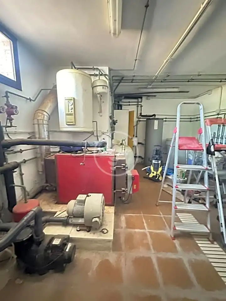 Casa o xalet en venda en Linares amb Aire condicionat, Calefacció i Jardí privat