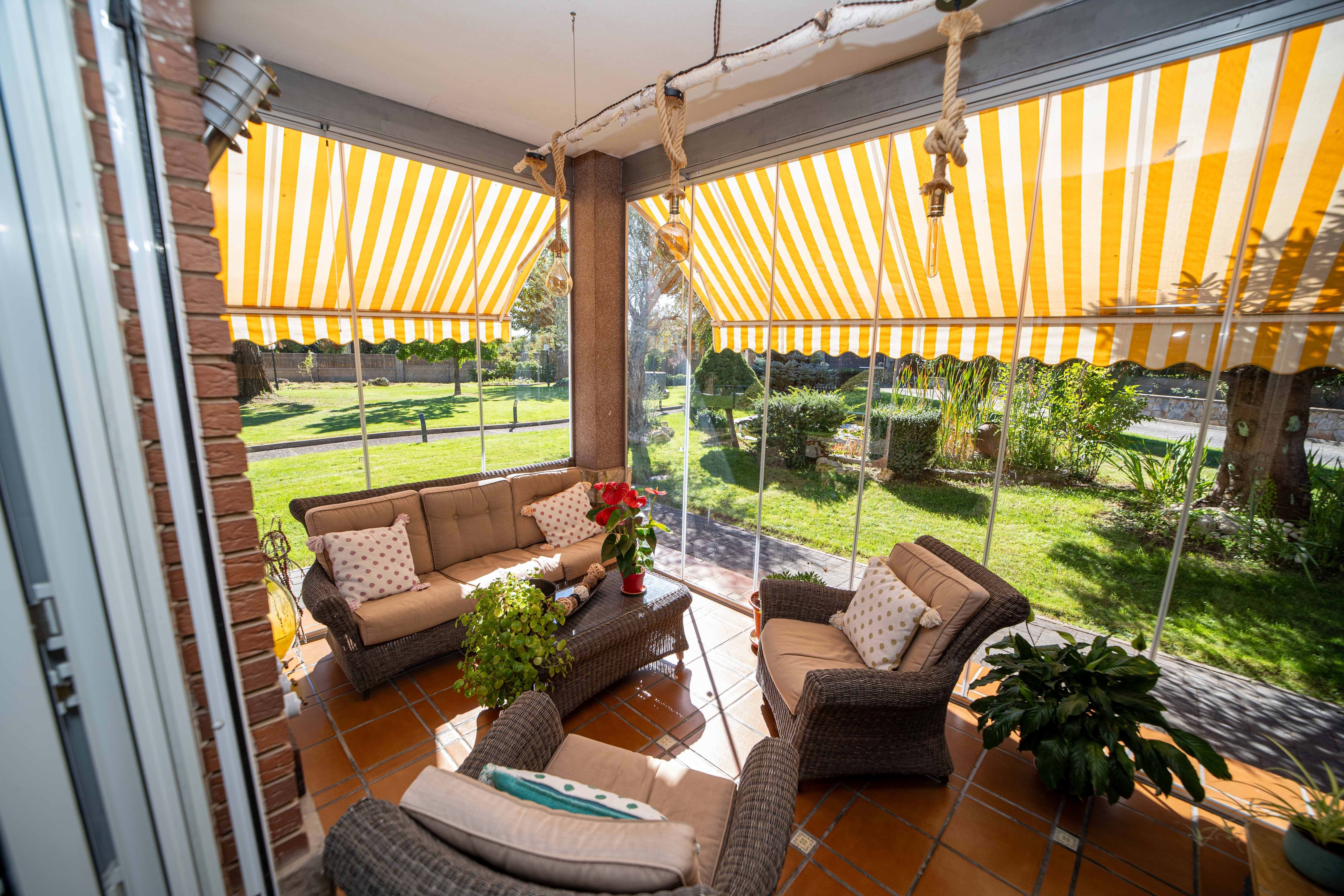 Terrace of House or chalet for sale in San Andrés del Rabanedo  with Heating and Swimming Pool