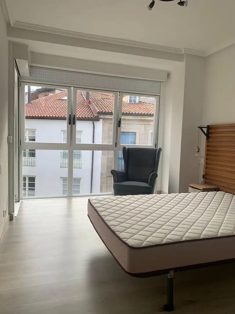 Bedroom of Apartments for rent in Ourense Capital   with Heating, Parquet flooring and Storage room