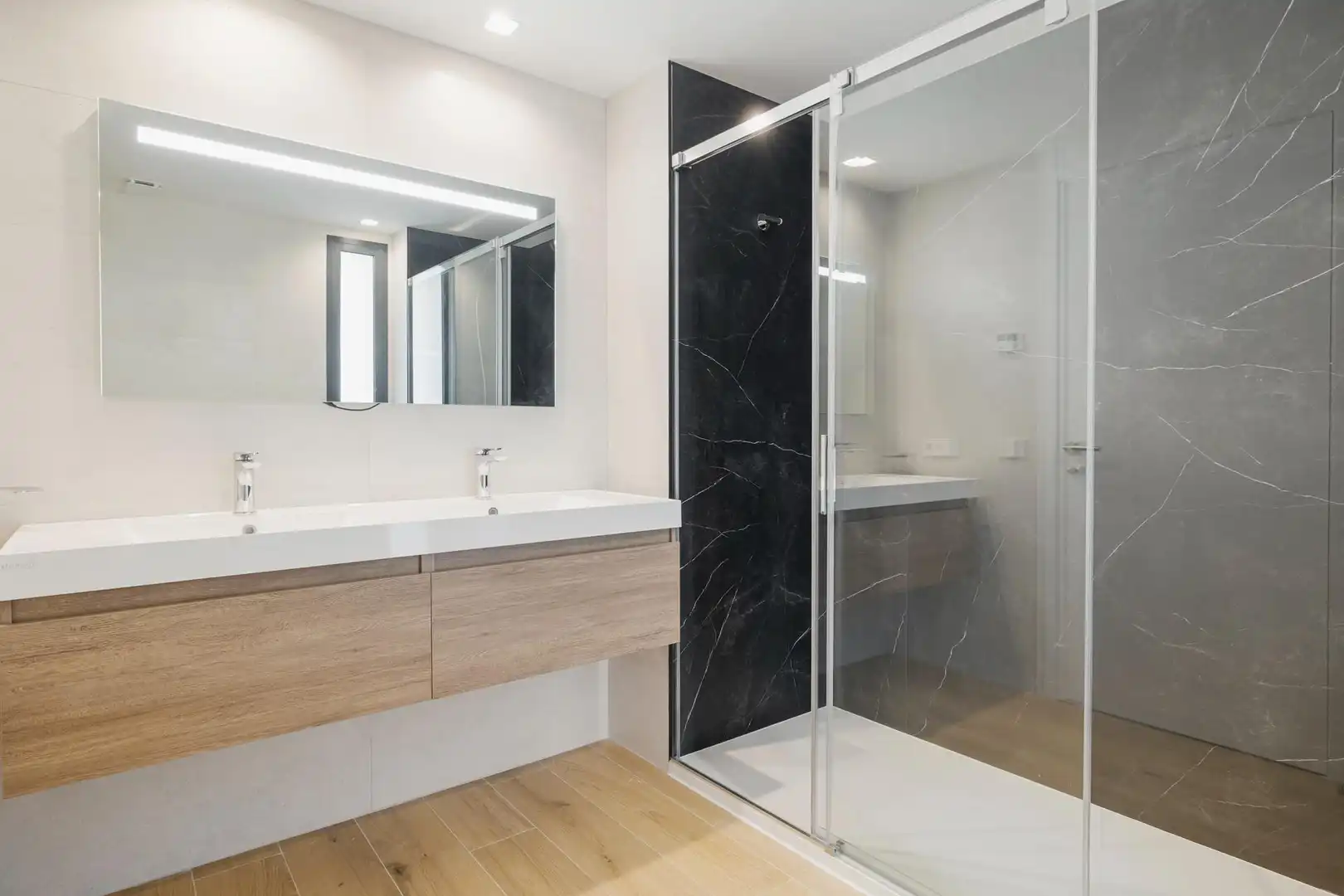 Apartamento con piscina en venta en Puerto Deportivo, imagen 15