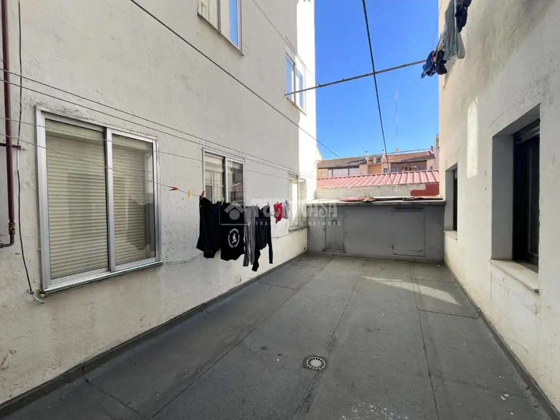 Vista exterior de Piso en venta en Valladolid con Calefacción y Terraza