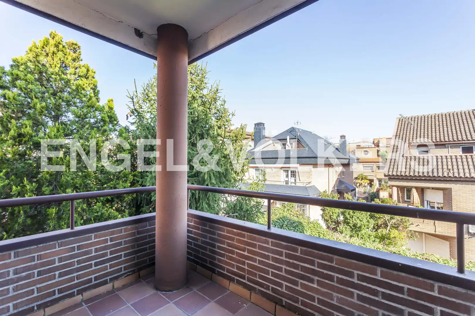 Terrassa de Casa adosada de lloguer en Madrid amb Aire condicionat, Calefacció i Jardí privat