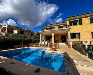 Vista exterior de Casa o xalet de lloguer en Alcúdia amb Aire condicionat, Terrassa i Piscina