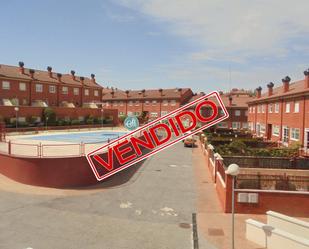 Vista exterior de Pis en venda en Segovia Capital amb Calefacció, Parquet i Terrassa