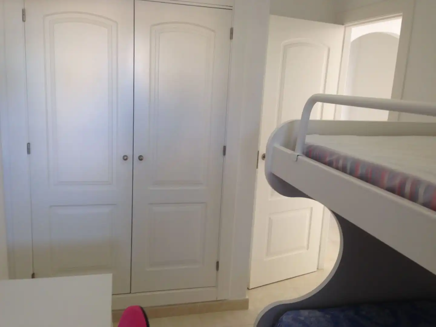Dormitori de Apartament en venda en La Manga del Mar Menor amb Aire condicionat i Terrassa