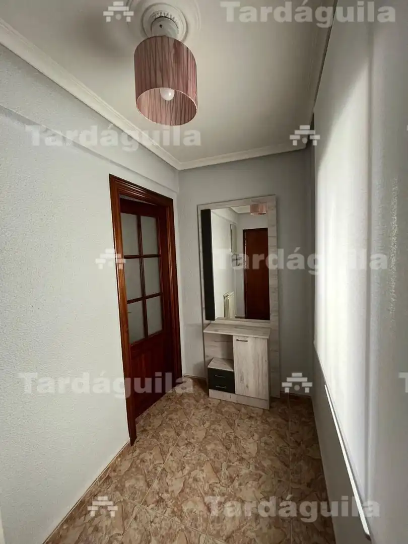 Flat for rent in Salesas
