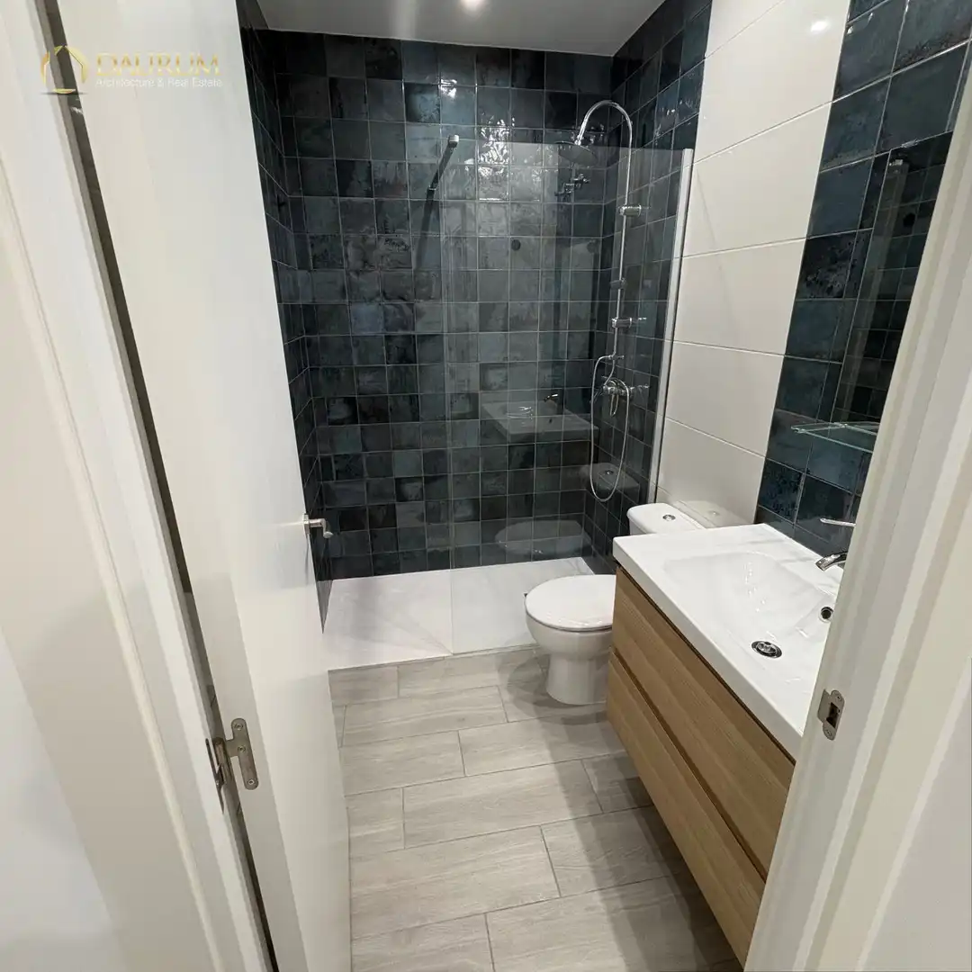 Baño de Piso en venta en Coslada con Calefacción y Amueblado