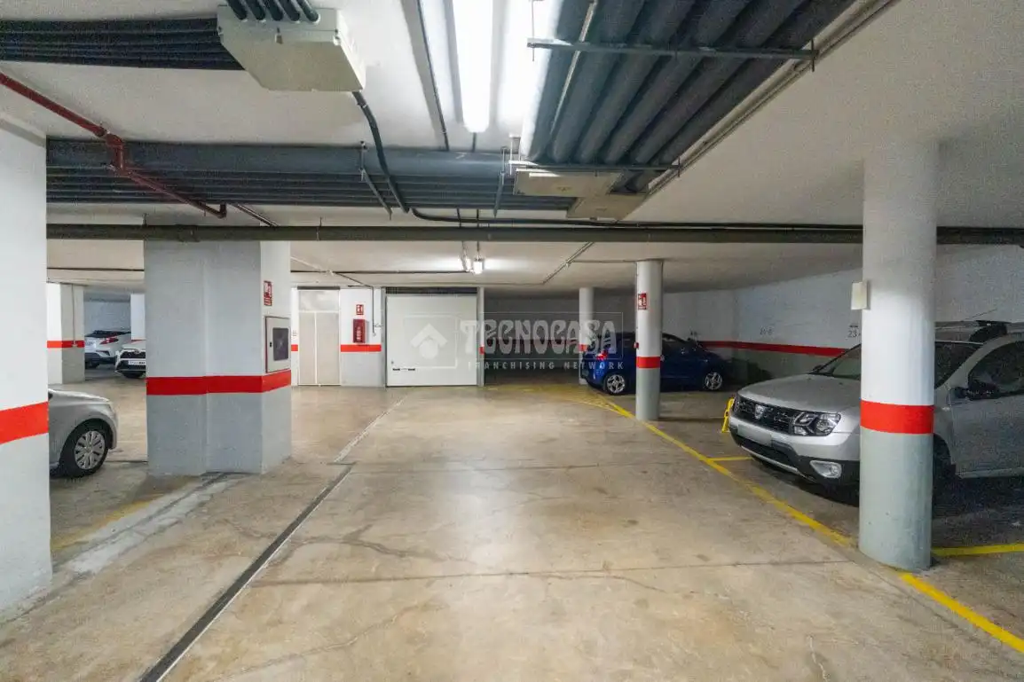 Parking de Piso en venta en Santiago del Teide con Balcón y Piscina comunitaria
