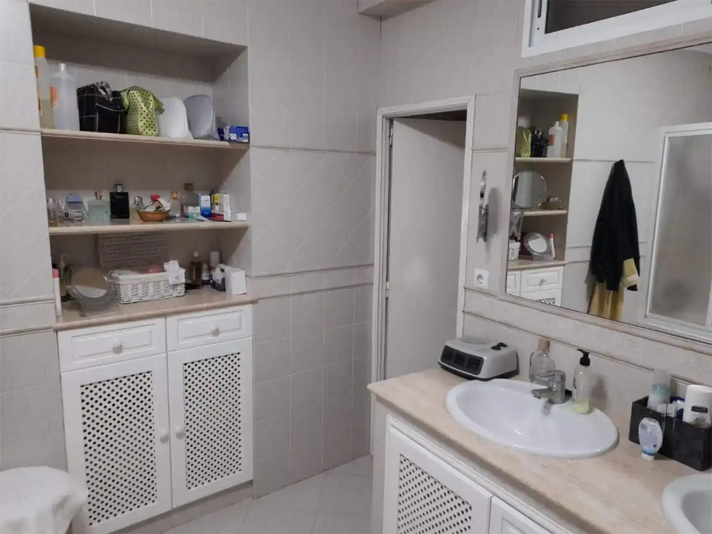 Baño de Piso en venta en Écija con Aire acondicionado, Trastero y Balcón