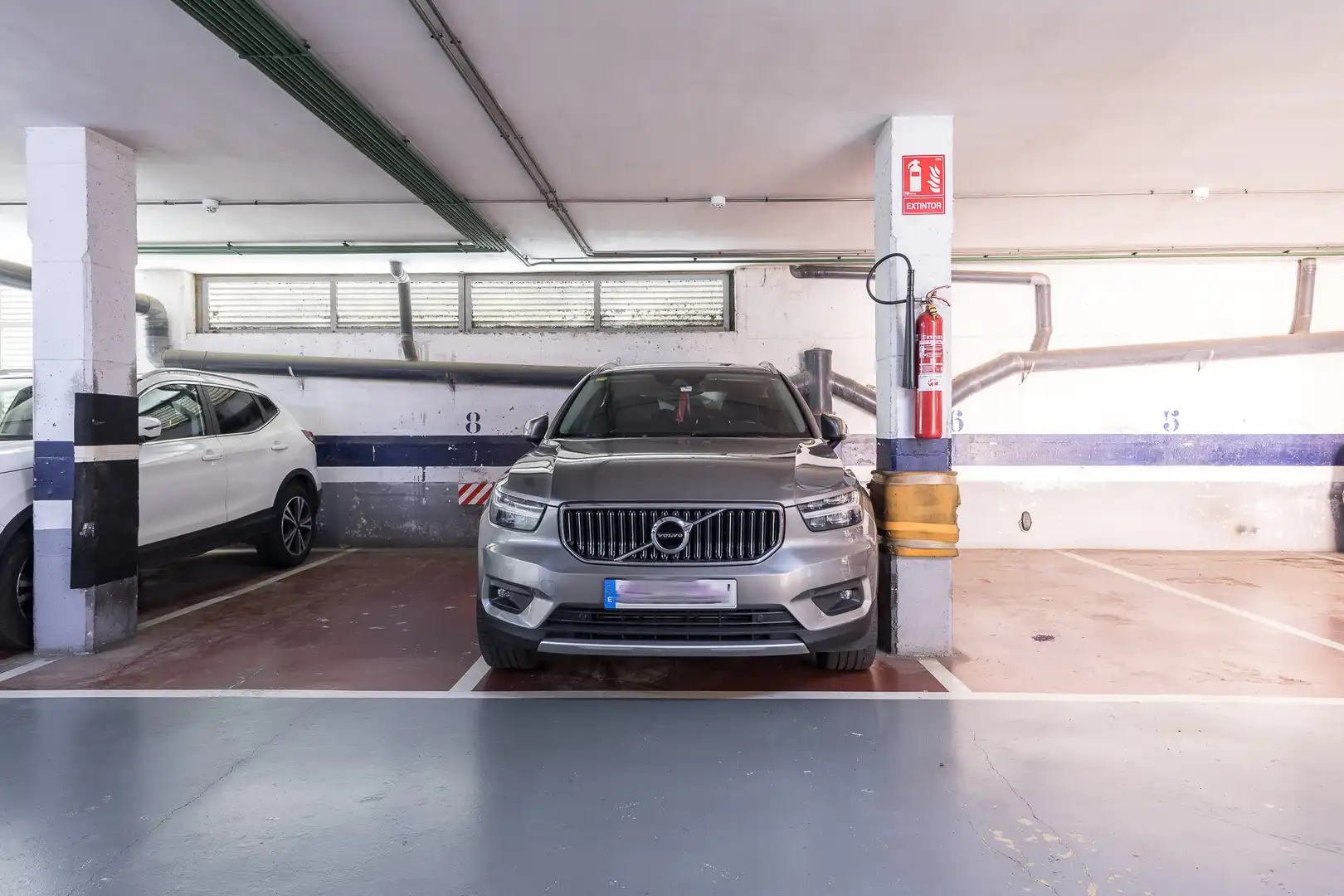 Parkplatz von Wohnung zum Verkauf in Barcelona mit Klimaanlage, Heizung und Terrasse