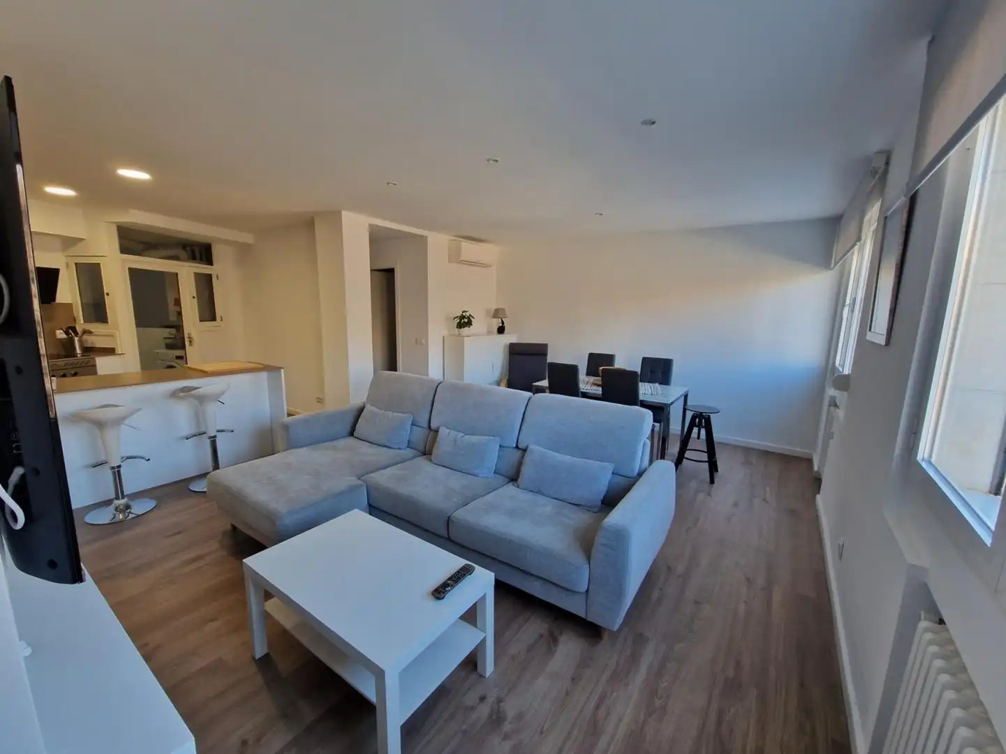 Sala d'estar de Pis de lloguer en  Palma de Mallorca amb Aire condicionat, Calefacció i Parquet