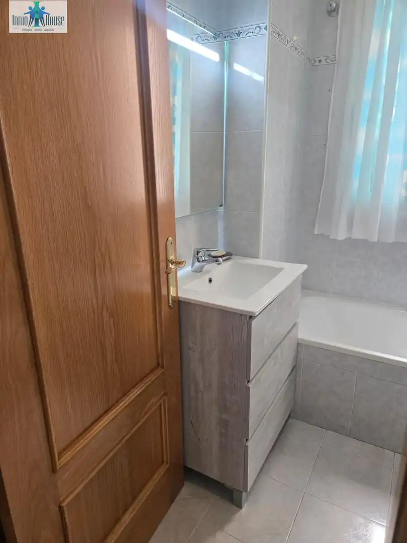 Bathroom of Flat for sale in Albacete  with Heating, Terrace and Storage room