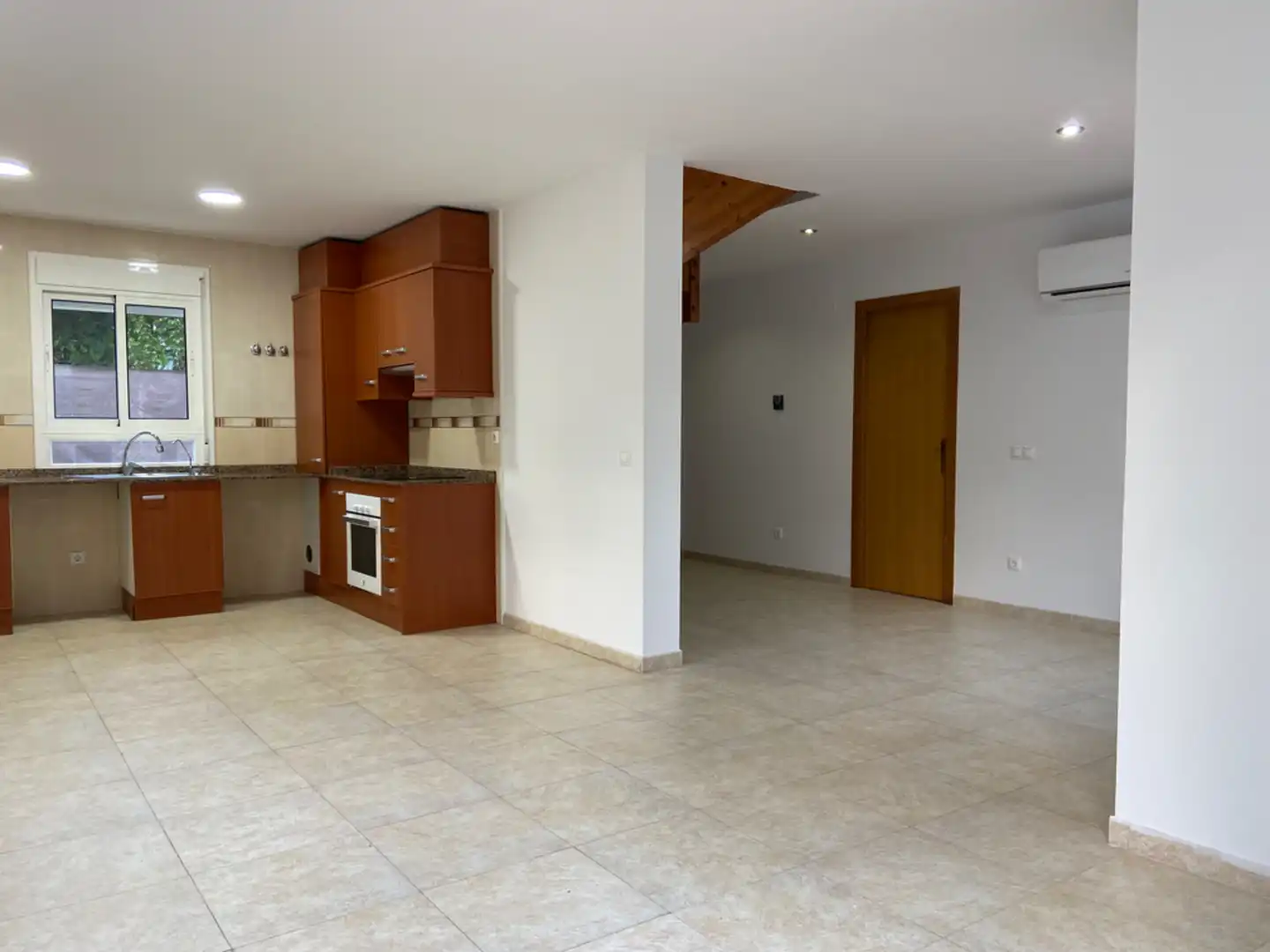 Cocina de Casa o chalet en venta en Calafell con Aire acondicionado, Calefacción y Jardín privado