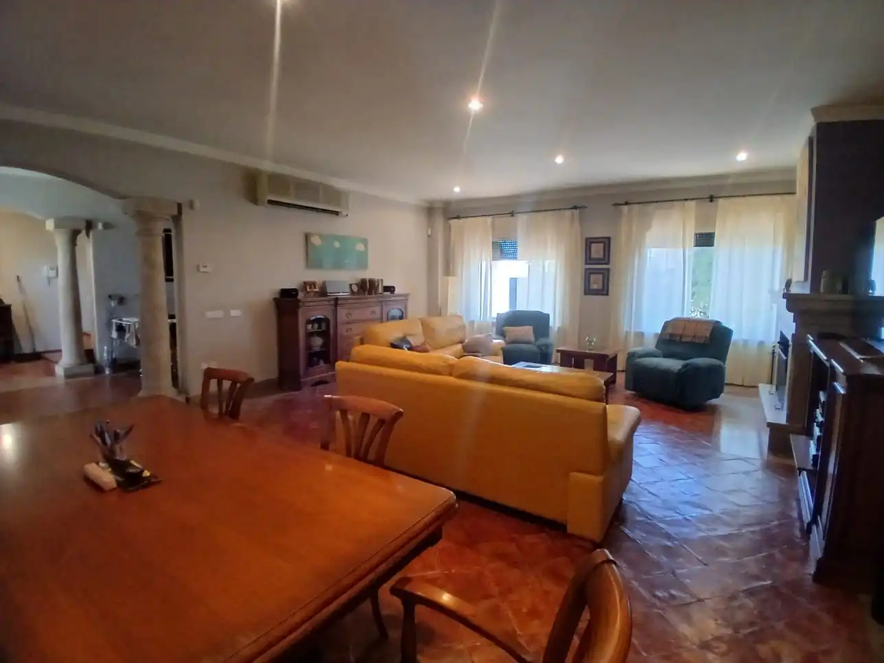 Sala d'estar de Casa o xalet en venda en Valdepeñas amb Aire condicionat, Calefacció i Traster