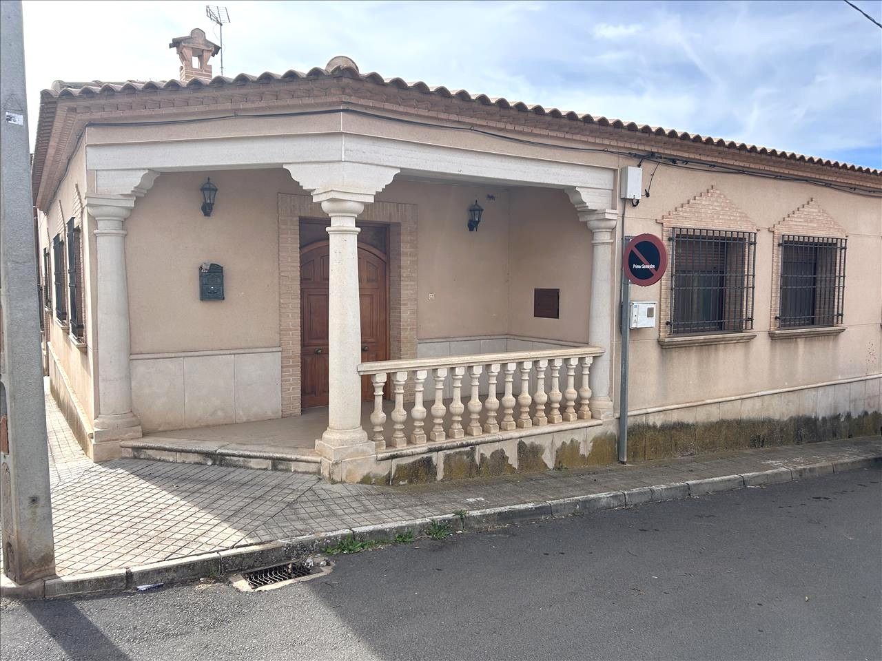 Exterior view of House or chalet for sale in Bolaños de Calatrava