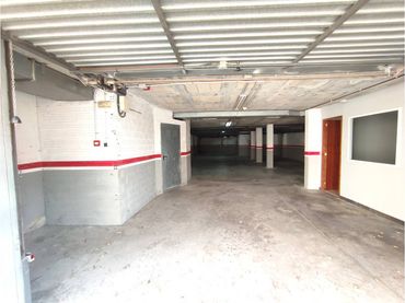 Local comercial en venta en Pasaje passatge dels Pirineus - carrt St Quintí