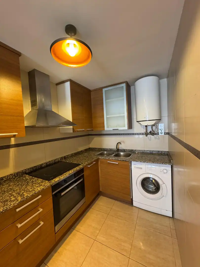 Appartamento con terrazza in affitto a Casco Urbano, imagen 3