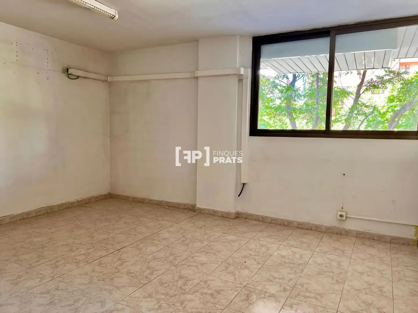 Habitación de Oficina de alquiler en Lleida