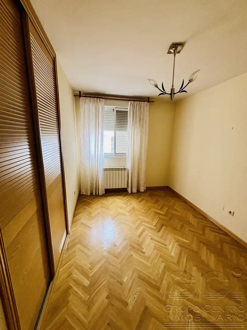Dormitori de Casa adosada en venda en Valdemoro amb Aire condicionat, Calefacció i Jardí privat