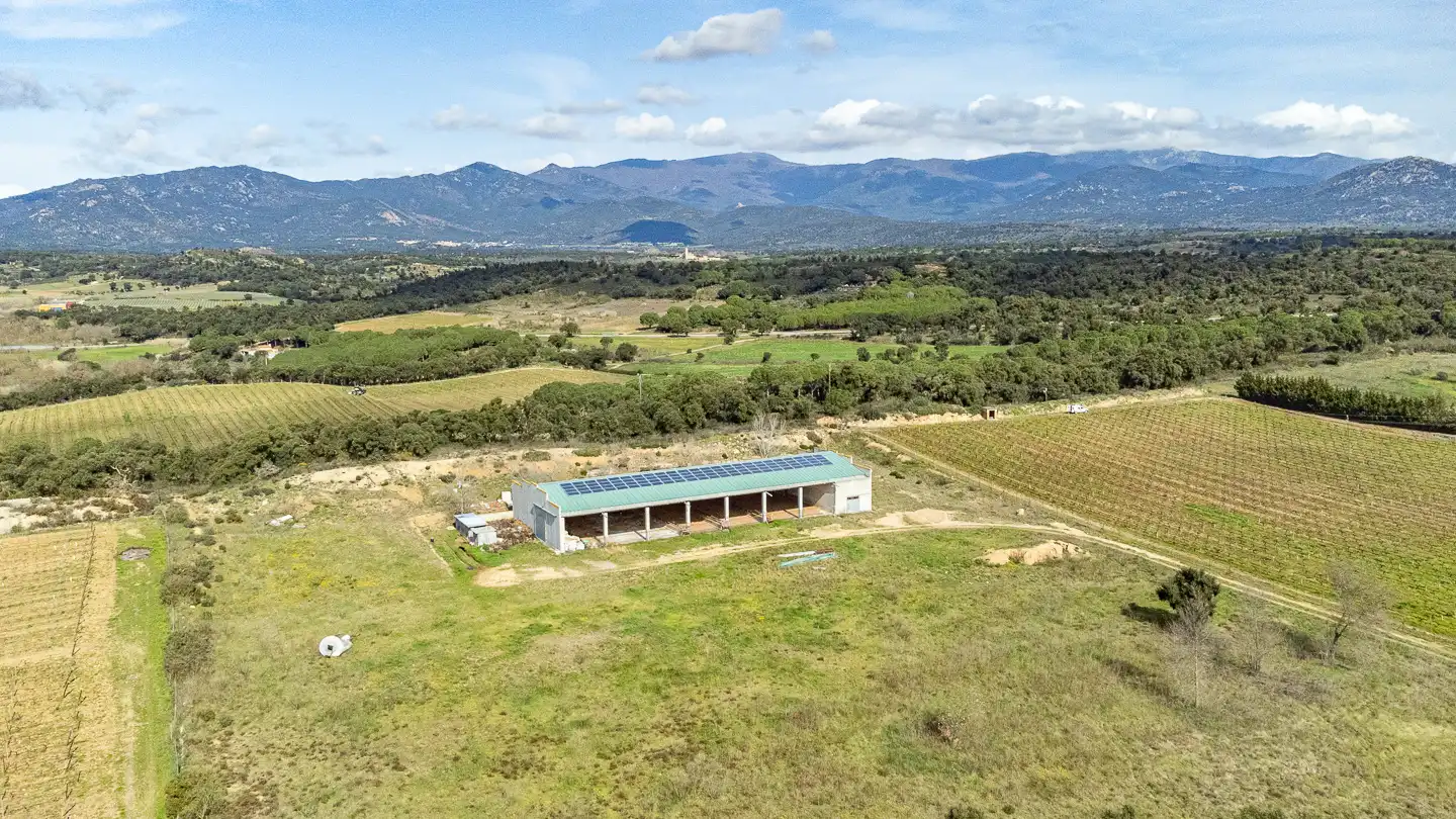 Residential land for sale in Capmany, imagen 2