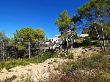 Terreno residencial en venta en Calle Mont Rodó