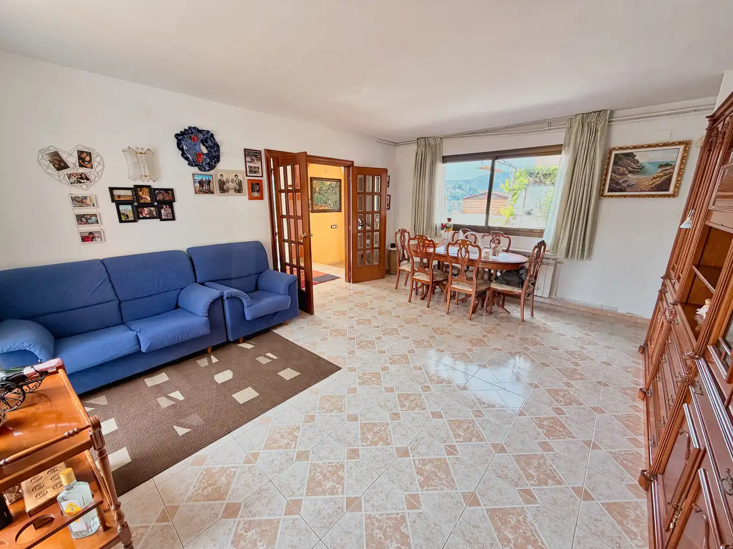 Sala d'estar de Casa o xalet en venda en Vallirana amb Aire condicionat, Calefacció i Terrassa