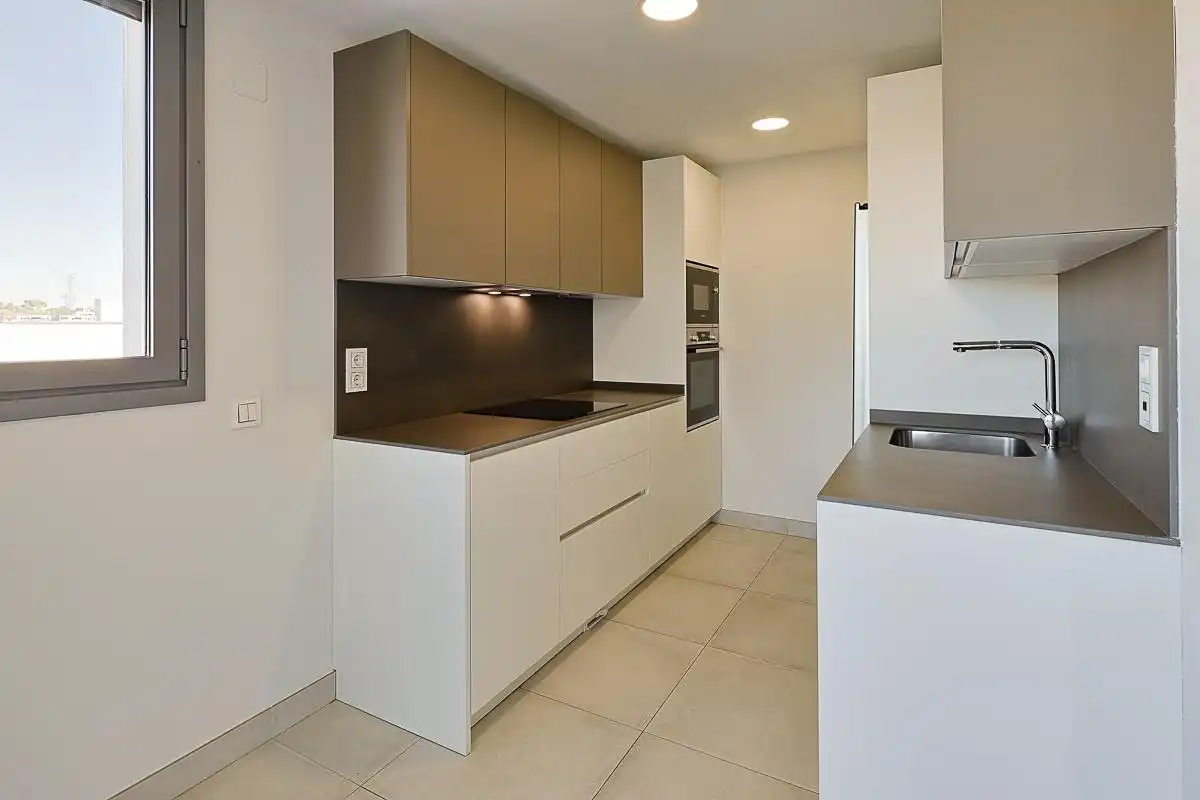 Küche von Dachboden zur Miete in Boadilla del Monte mit Terrasse, Abstellraum und Gemeinschaftspool