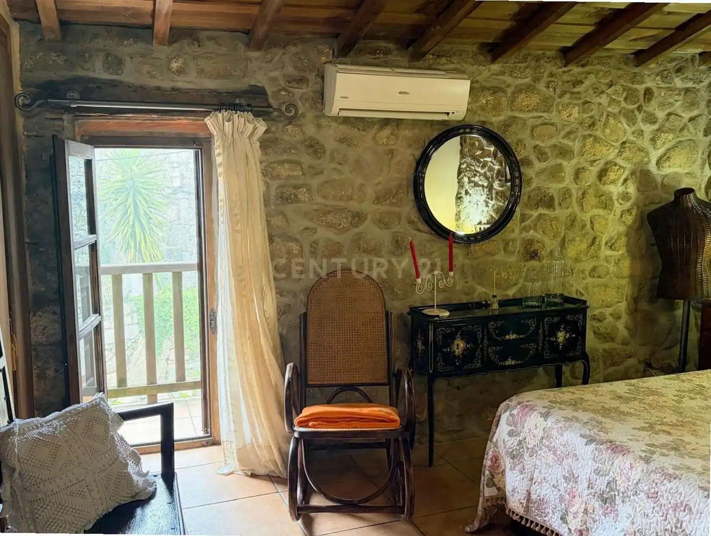 Schlafzimmer von Country house zum Verkauf in Villamiel mit Klimaanlage, Mikrowelle und Fernseher