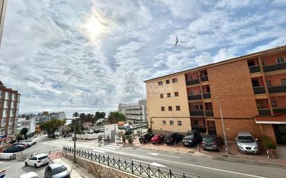 Vista exterior de Pis en venda en Benalmádena amb Balcó