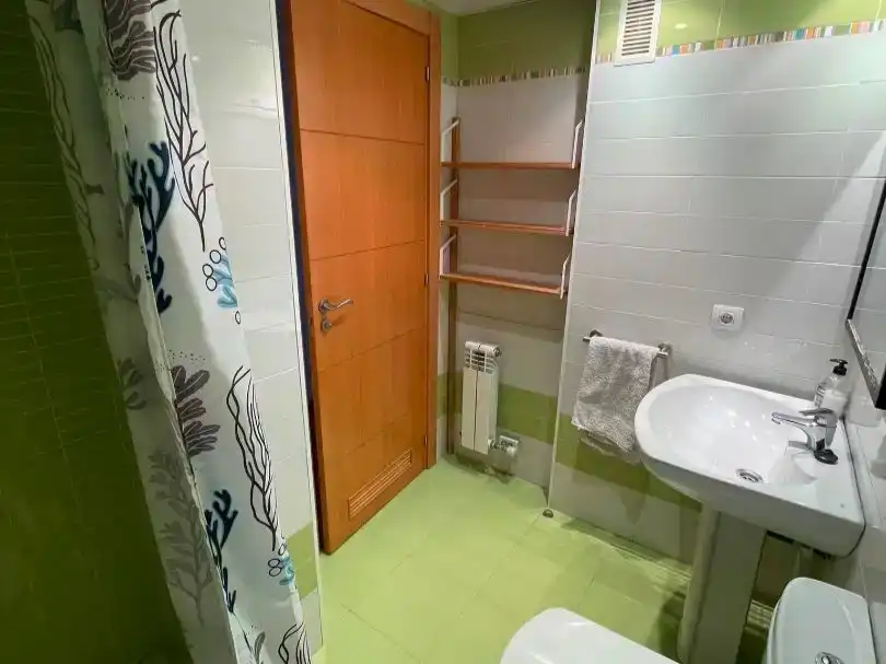 Baño de Piso en venta en Cuarte de Huerva con Aire acondicionado y Piscina