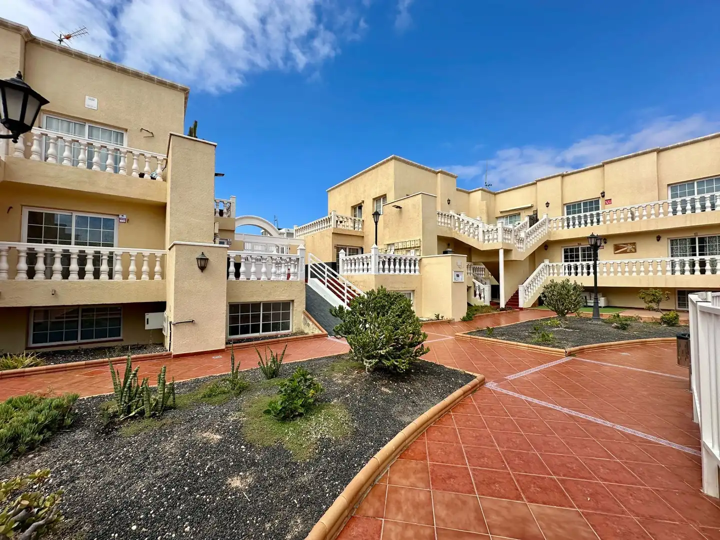 Vista exterior de Dúplex en venda en Antigua