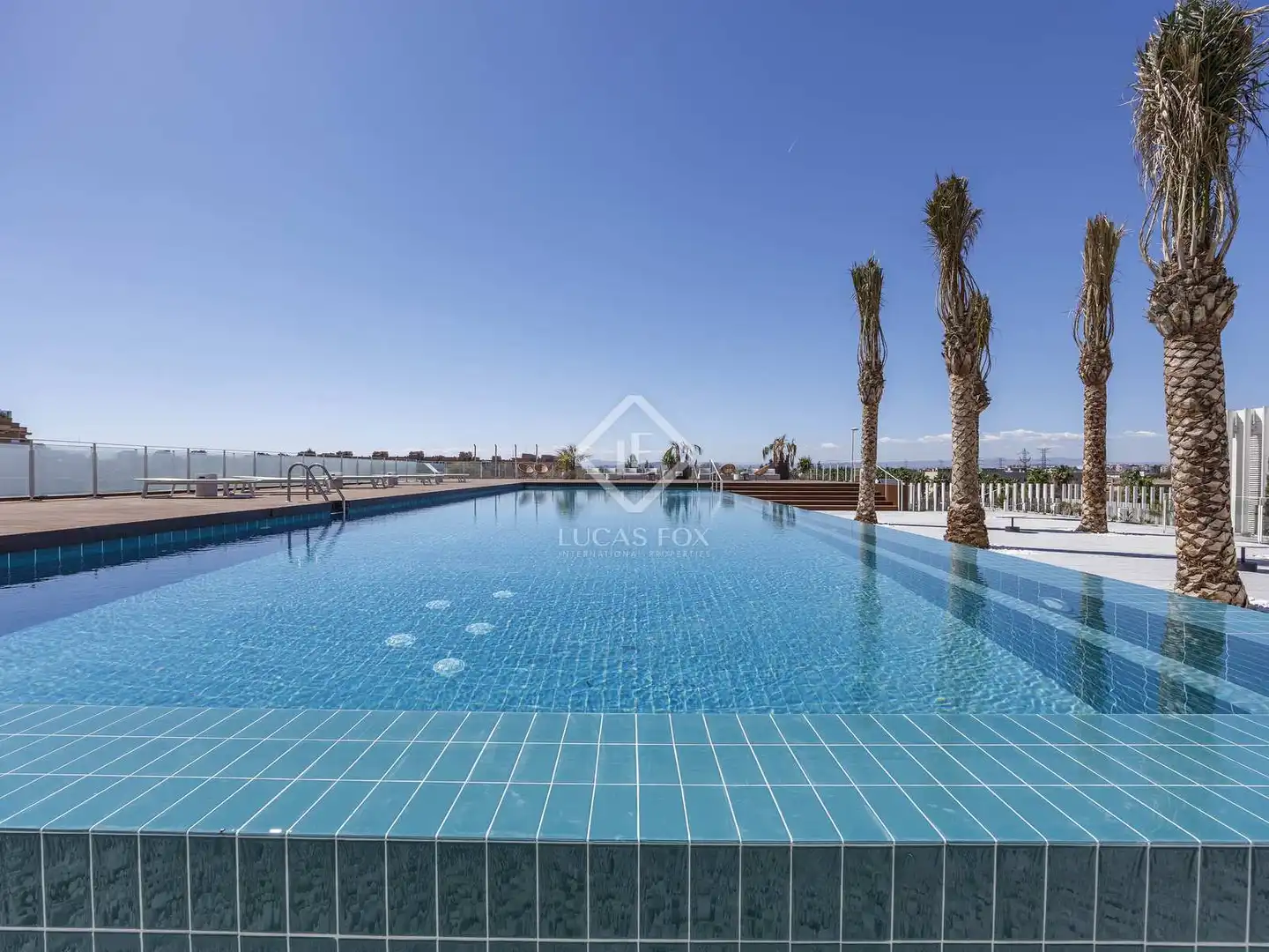 Schwimmbecken von Dachboden zum Verkauf in Valencia mit Klimaanlage, Heizung und Terrasse