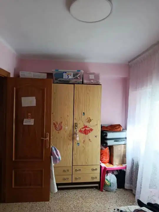 Habitación de Piso en venta en Gilet con Aire acondicionado, Calefacción y Amueblado