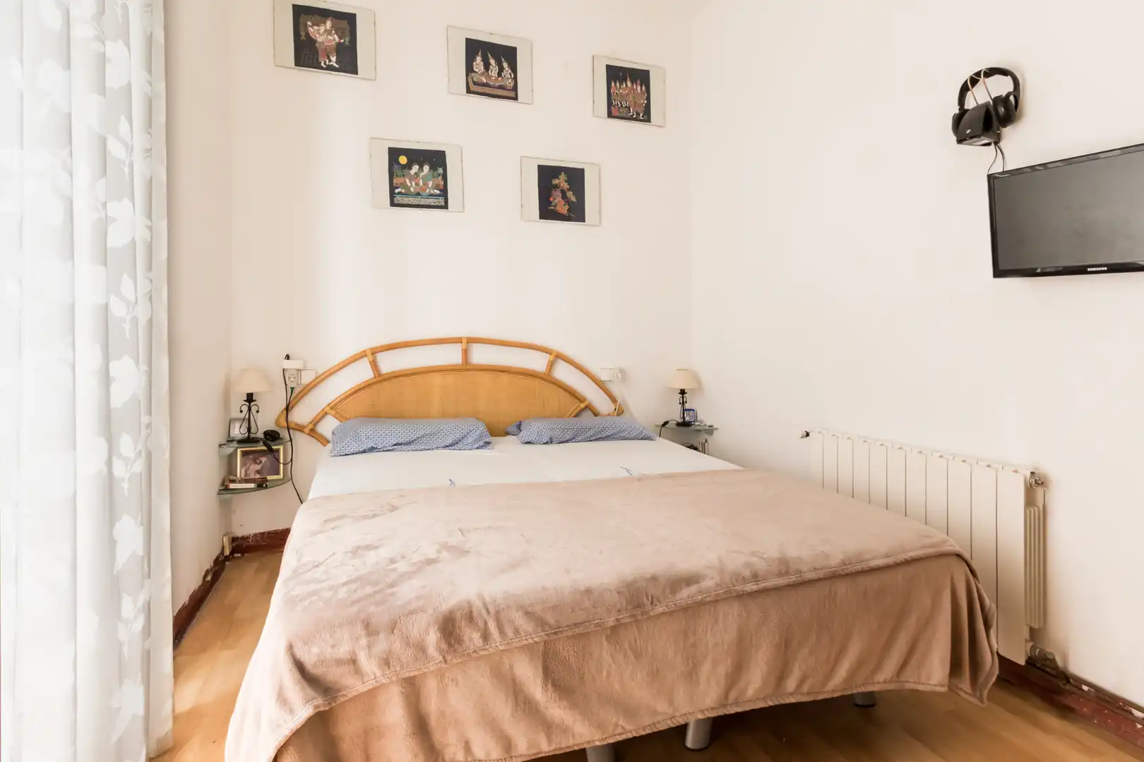 Schlafzimmer von Einfamilien-Reihenhaus zum Verkauf in Cadaqués mit Klimaanlage und Heizung