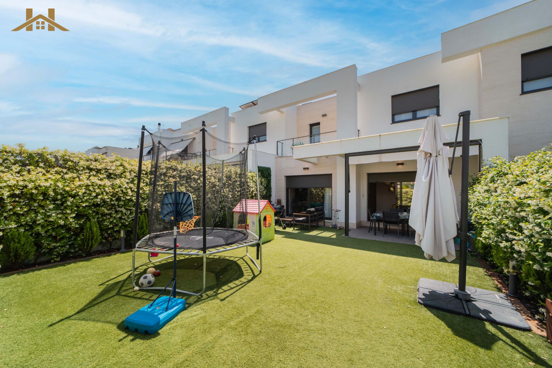 Garden of Single-family semi-detached for sale in Boadilla del Monte  with Air Conditioner, Heating and Private garden