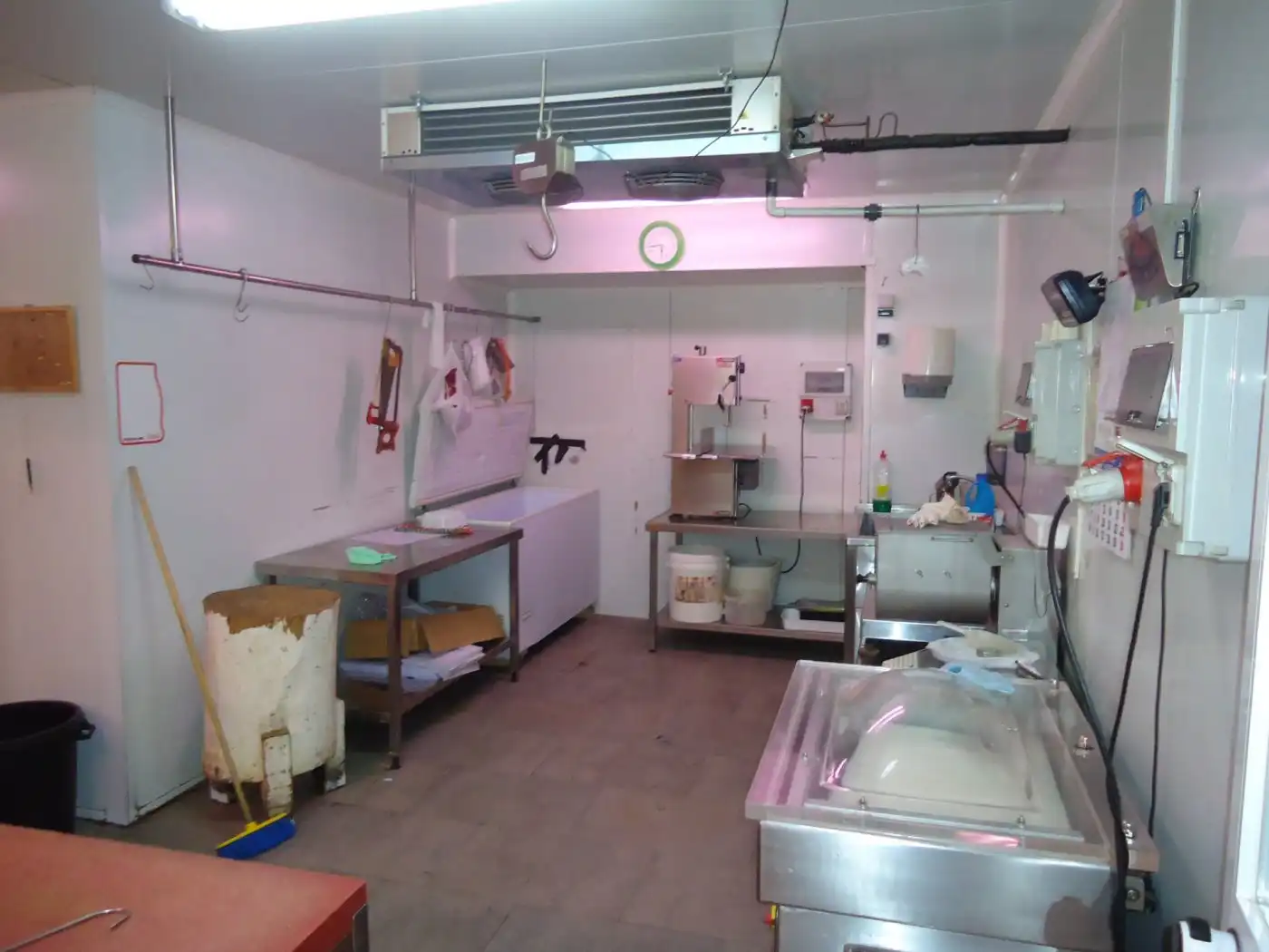 Local de alquiler en Cobeña