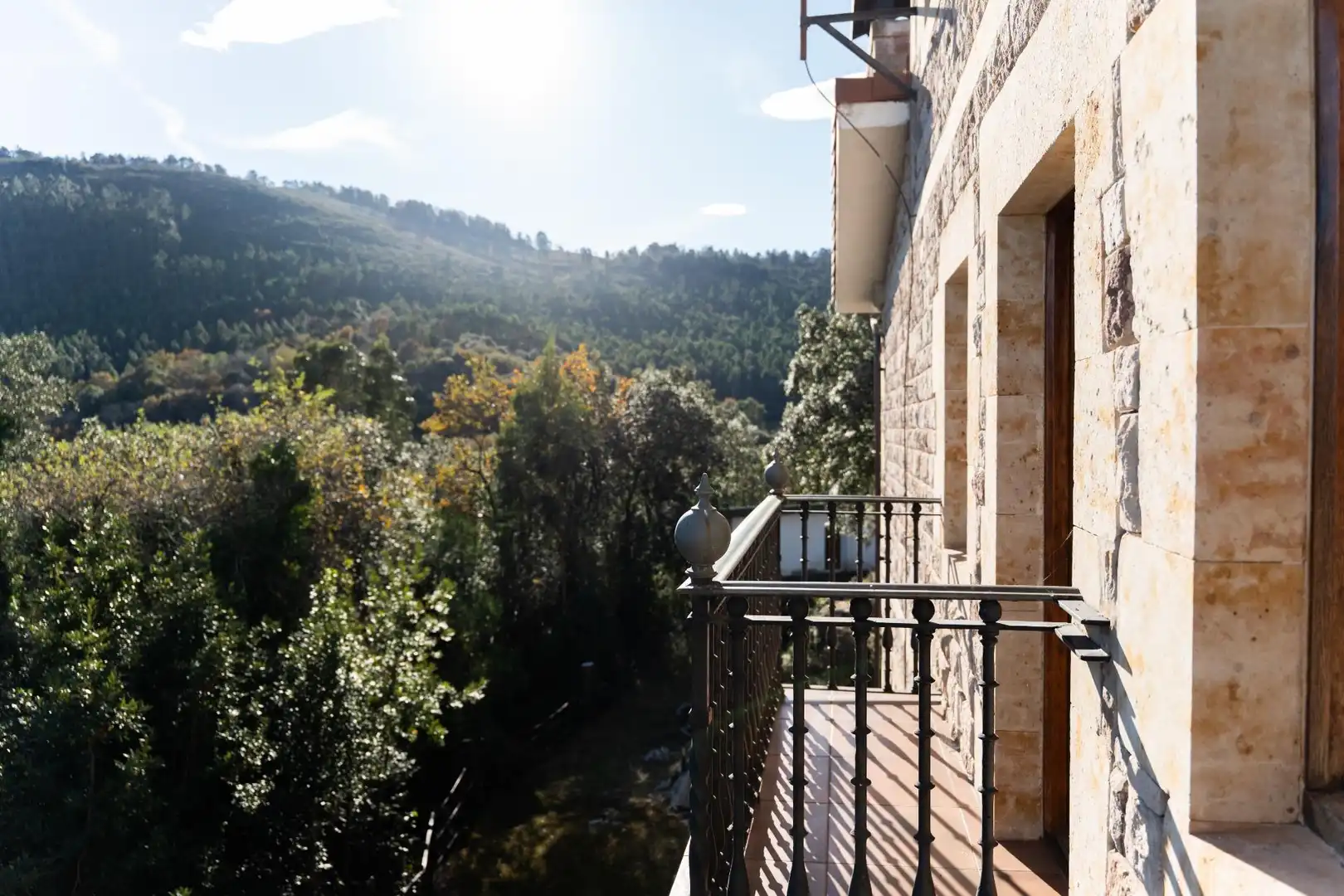 Terrassa de Casa o xalet en venda en Villaescusa (Cantabria) amb Calefacció, Jardí privat i Terrassa