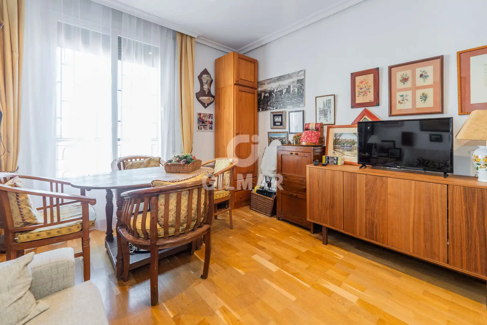 Habitación de Ático en venta en Madrid con Calefacción y Balcón